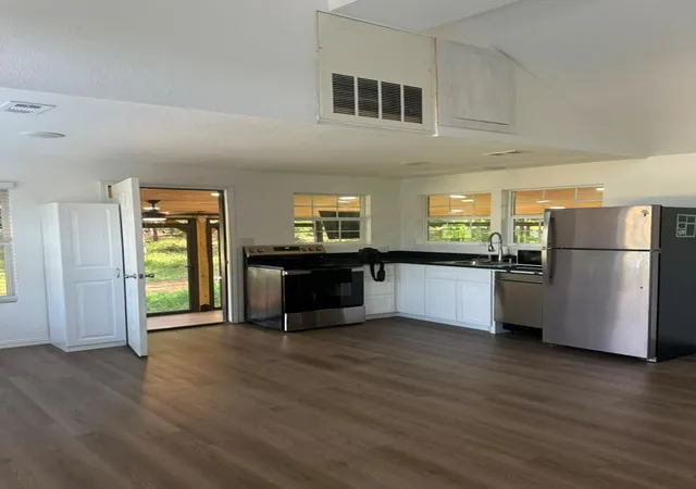 3rd image of 259 Pinehill Dr, Bastrop, TX 78602 | MLS# 5139205