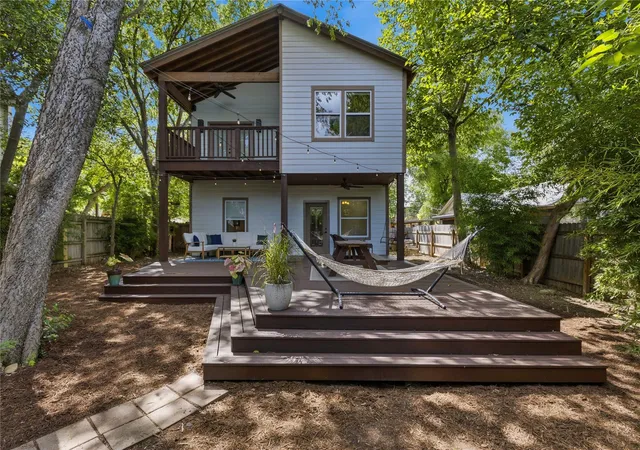 Photo 3 of Single family home for sale at 2113 Oxford Ave, Austin, TX 78704 | MLS# 1617094 | Listing updated on 2026-09-03