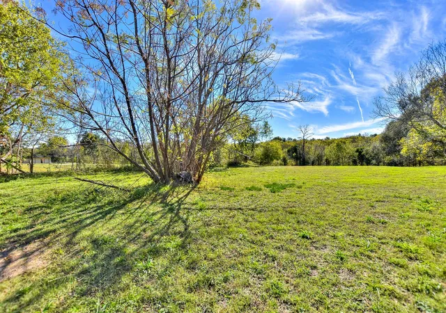 Photo 2 of Land for sale at 210 E Morrow St, Georgetown, TX 78626 | MLS# 5513358 | Listing updated on 2026-06-19