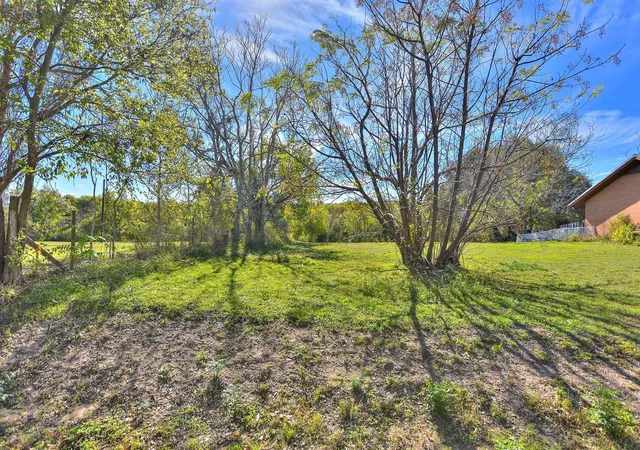 Photo 4 of Land for sale at 210 E Morrow St, Georgetown, TX 78626 | MLS# 5513358 | Listing updated on 2026-06-19