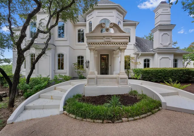 Single family home for sale at 3735 Lost Crk Blvd, Austin, TX 78735 | MLS# 4929454