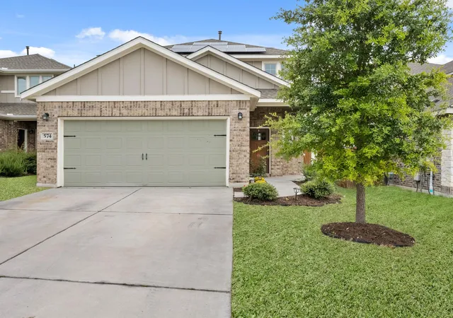 Photo 3 of Single family home for sale at 574 W Nautical Loop, Kyle, TX 78640 | MLS# 4719224 | Listing updated on 2026-08-21