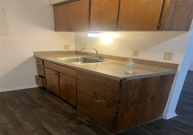 5th image of 2803 Hemphill Park #B-110, Austin, TX 78705 | MLS# 1427362