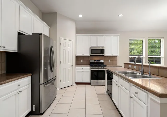 4th image of 216 Cherry Laurel Dr, Cedar Park, TX 78613 | MLS# 6127889