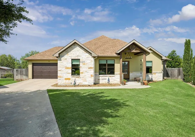 1st image of 906 Canyon Oak Cir, Marble Falls, TX 78654 | MLS# 6025948