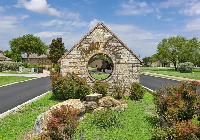 27th image of 906 Canyon Oak Cir, Marble Falls, TX 78654 | MLS# 6025948