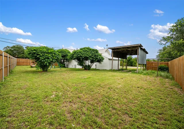 Homes for sale in Florence, TX | 100 W Caskey St, Florence, TX 76527 | MLS# 7729807