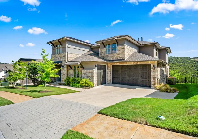 Photo 2 of Mansion for sale at 136 Baldovino Skwy, Lakeway, TX 78738 | MLS# 7406779 | Listing updated on 2026-07-25