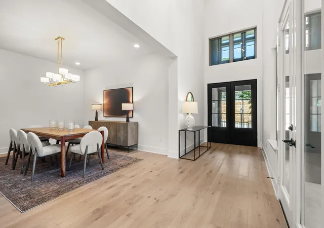 Photo 3 of Single family home for sale at 136 Baldovino Skwy, Lakeway, TX 78738 | MLS# 7406779 | Listing updated on 2026-07-25