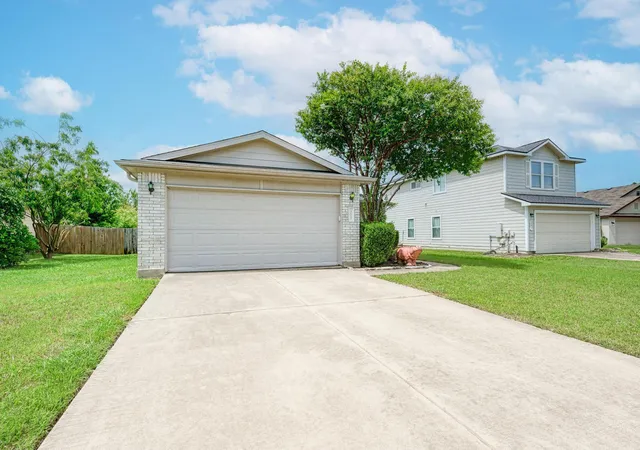 3rd image of 305 Creek Ledge Dr, Hutto, TX 78634 | MLS# 6468846