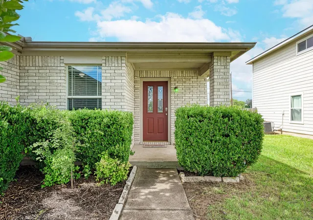 4th image of 305 Creek Ledge Dr, Hutto, TX 78634 | MLS# 6468846