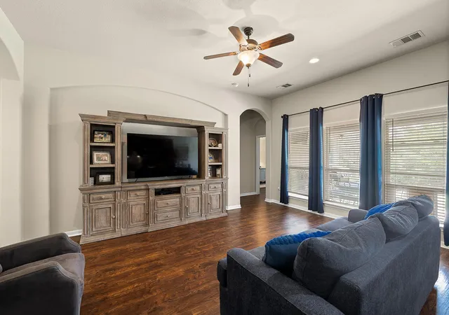4th image of 106 Legends Of Hutto Trl, Hutto, TX 78634 | MLS# 1696535