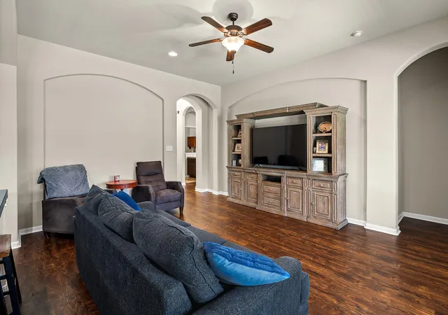 5th image of 106 Legends Of Hutto Trl, Hutto, TX 78634 | MLS# 1696535