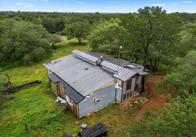 5th image of 200 Desiderata Dr, Smithville, TX 78957 | MLS# 9133323