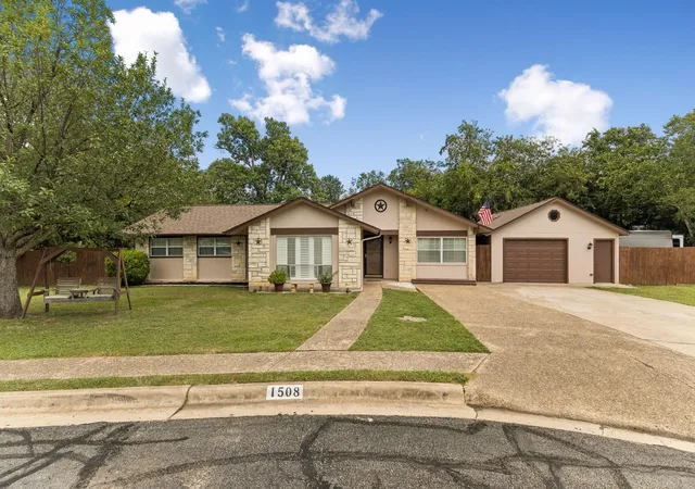 Photo 3 of Sale Pending at 1508 Glen Burnie Dr, Cedar Park, TX 78613 | MLS# 4286805 | Listing updated on 2026-10-06