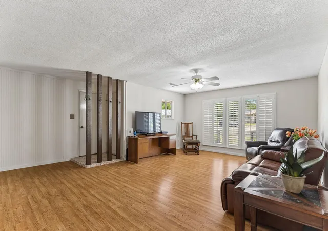 Photo 4 of Sale Pending at 1508 Glen Burnie Dr, Cedar Park, TX 78613 | MLS# 4286805 | Listing updated on 2026-10-06