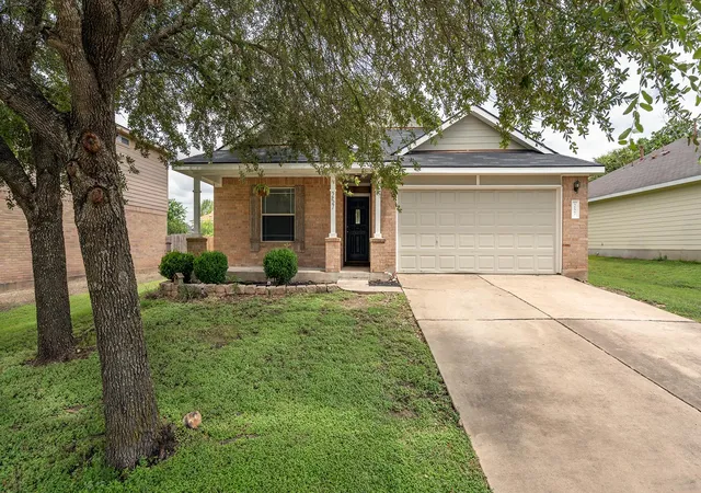 Photo 1 of Single family home for sale at 257 Lake Washington Dr, Kyle, TX 78640 | MLS# 2779425 | Listing updated on 2026-10-03