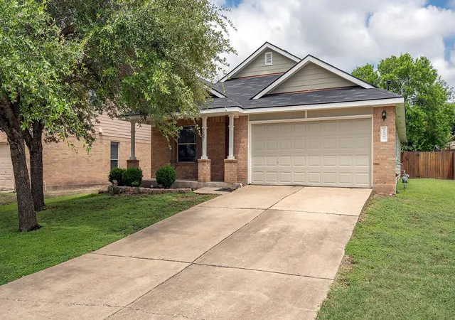 Photo 3 of Single family home for sale at 257 Lake Washington Dr, Kyle, TX 78640 | MLS# 2779425 | Listing updated on 2026-10-03
