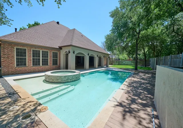 Photo 3 of Single family home for sale at 2205 Sunrise Dr, Belton, TX 76513 | MLS# 6713381 | Listing updated on 2026-06-17