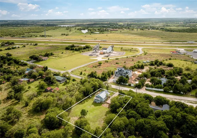 Homes for sale in Lockhart, TX | 372 Old Lockhart Rd, Lockhart, TX 78644 | MLS# 1495420