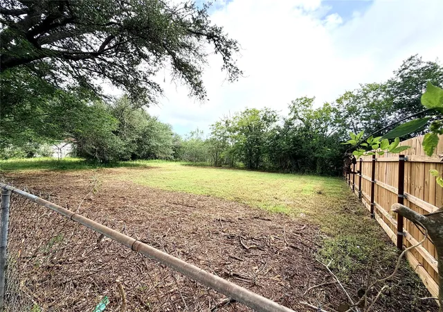 Homes for sale in Cameron, TX | 702 E 18Th St, Cameron, TX 76520 | MLS# 8296677
