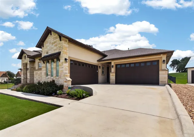 Photo 3 of Single family home for sale at 104 Far Meadow Dr, Kingsland, TX 78639 | MLS# 6156970 | Listing updated on 2026-09-02