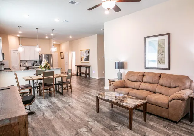 3rd image of 2010 Winepress Rd, Brenham, TX 77833 | MLS# 6063673
