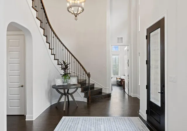 Photo 3 of Single family home for sale at 215 Lodestone Ln, Austin, TX 78738 | MLS# 5462326 | Listing updated on 2026-08-17