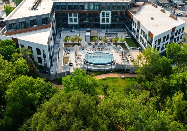 2nd image of 2209 S 1St St, Austin, TX 78704