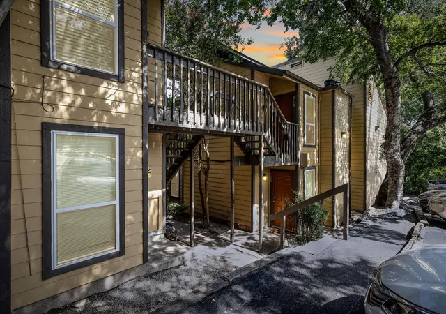 1st image of 1000 W 26Th St #213, Austin, TX 78705 | MLS# 6746209