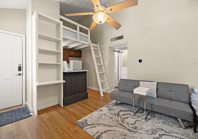 5th image of 1000 W 26Th St #213, Austin, TX 78705 | MLS# 6746209