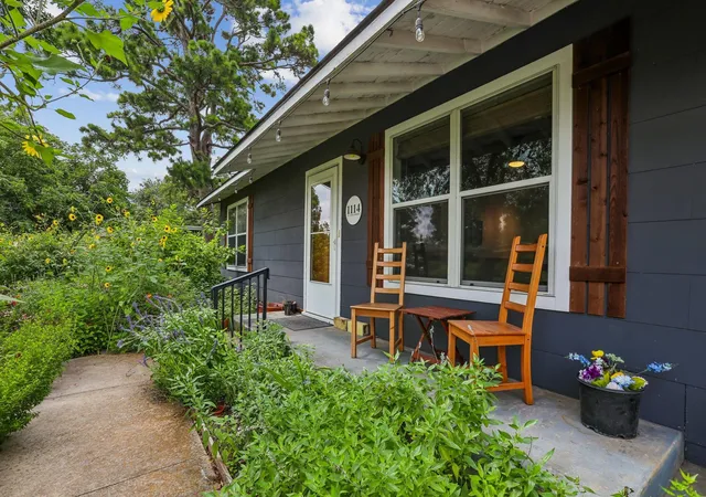 4th image of 1114 W W 2Nd St, Elgin, TX 78621 | MLS# 8045317