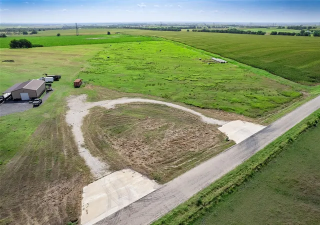 2nd image of 500 County Rd 161, Granger, TX 76530 | MLS# 6244047