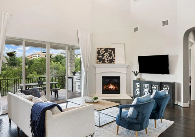 Photo 4 of Sale Pending at 205 Woodlands Ct, Lakeway, TX 78738 | MLS# 1686305 | Listing updated on 2026-08-31