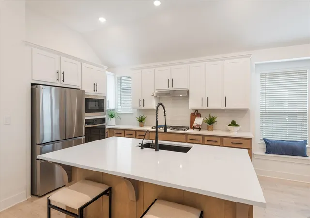 Photo 4 of Single family home for sale at 294 Kimble Crk Loop, Kyle, TX 78640 | MLS# 8994228 | Listing updated on 2026-10-04