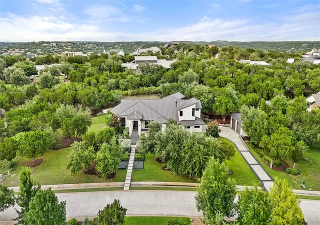 Photo 1 of Mansion for sale at 1817 Knights Chance Ln, Spicewood, TX 78669 | MLS# 3607285 | Listing updated on 2026-06-19