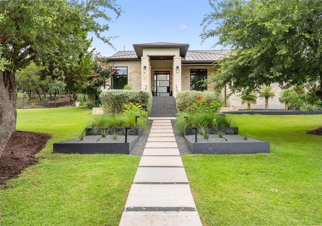 Photo 2 of Mansion for sale at 1817 Knights Chance Ln, Spicewood, TX 78669 | MLS# 3607285 | Listing updated on 2026-06-19