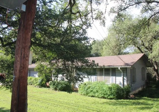 Photo 2 of Single family home for sale at 1306 Alamo St, San Marcos, TX 78666 | MLS# 5518911 | Listing updated on 2026-08-16