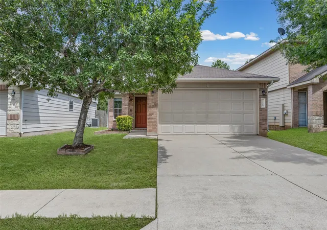 Photo 3 of Single family home for sale at 11509 Autumn Ash Dr, Manchaca, TX 78652 | MLS# 5219644 | Listing updated on 2026-09-22