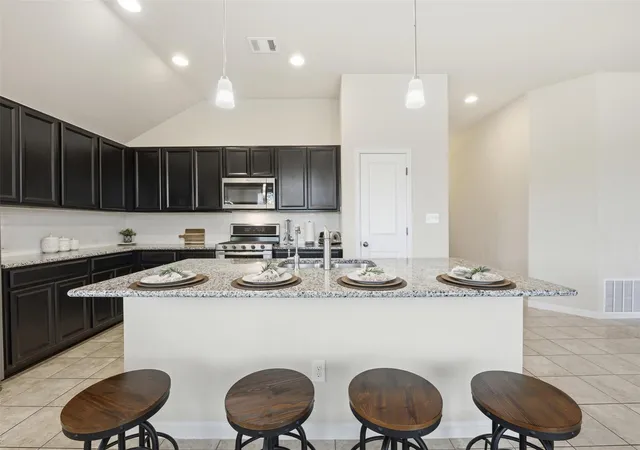 Photo 4 of Single family home for sale at 276 Gunnison Way, Kyle, TX 78640 | MLS# 7021105 | Listing updated on 2026-10-08