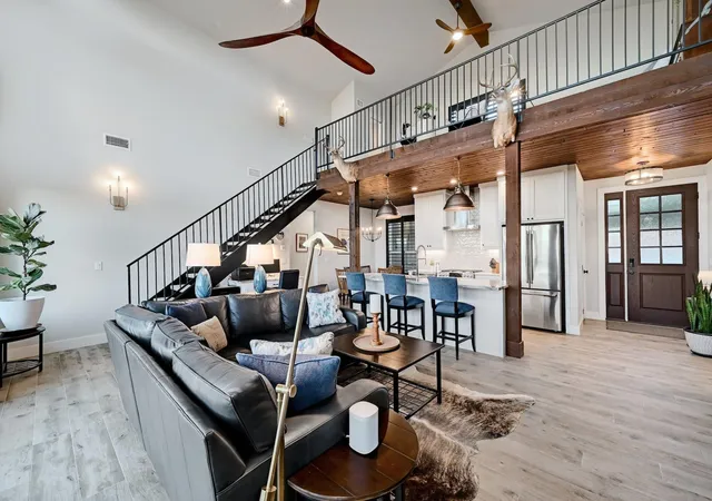 3rd image of 26815 Blue Cove Rd, Marble Falls, TX 78654 | MLS# 6120426