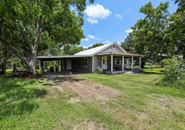 3rd image of 2089 Fm 1704, Elgin, TX 78621 | MLS# 2022077