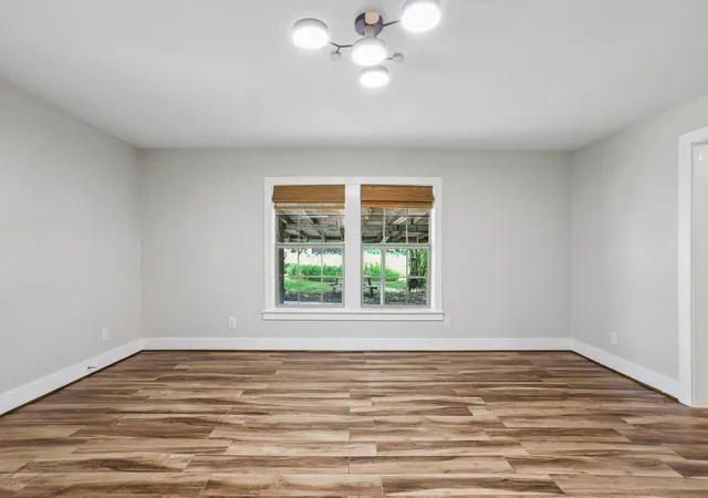 5th image of 2089 Fm 1704, Elgin, TX 78621 | MLS# 2022077