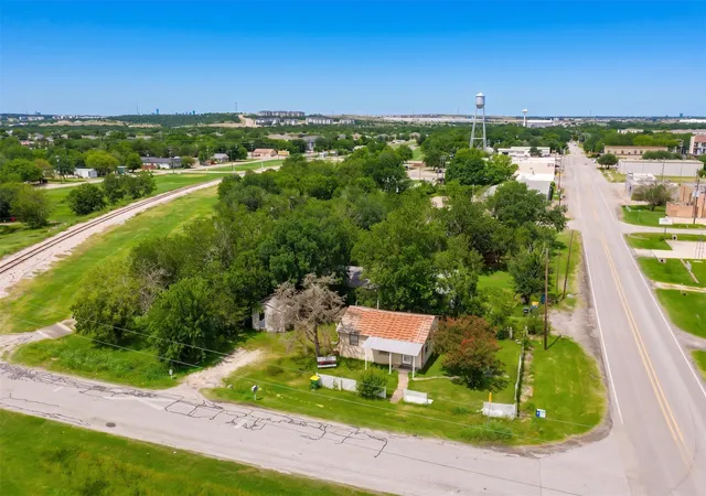 1st image of 310 E Parsons St, Manor, TX 78653 | MLS# 1120529