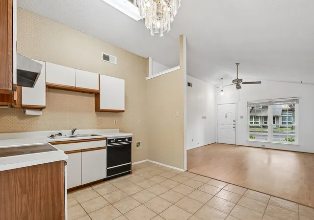5th image of 1015 E Yager Ln #2, Austin, TX 78753 | MLS# 4972958