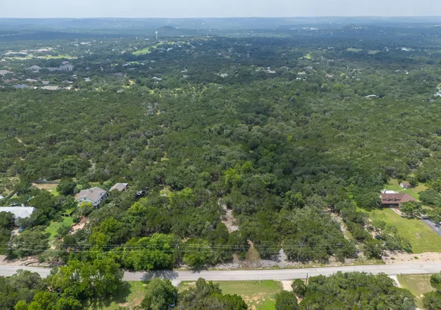 2nd image of 401 Mountain Crest Dr, Wimberley, TX 78676 | MLS# 7643568