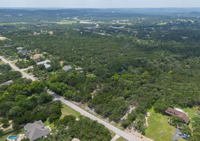 3rd image of 401 Mountain Crest Dr, Wimberley, TX 78676 | MLS# 7643568