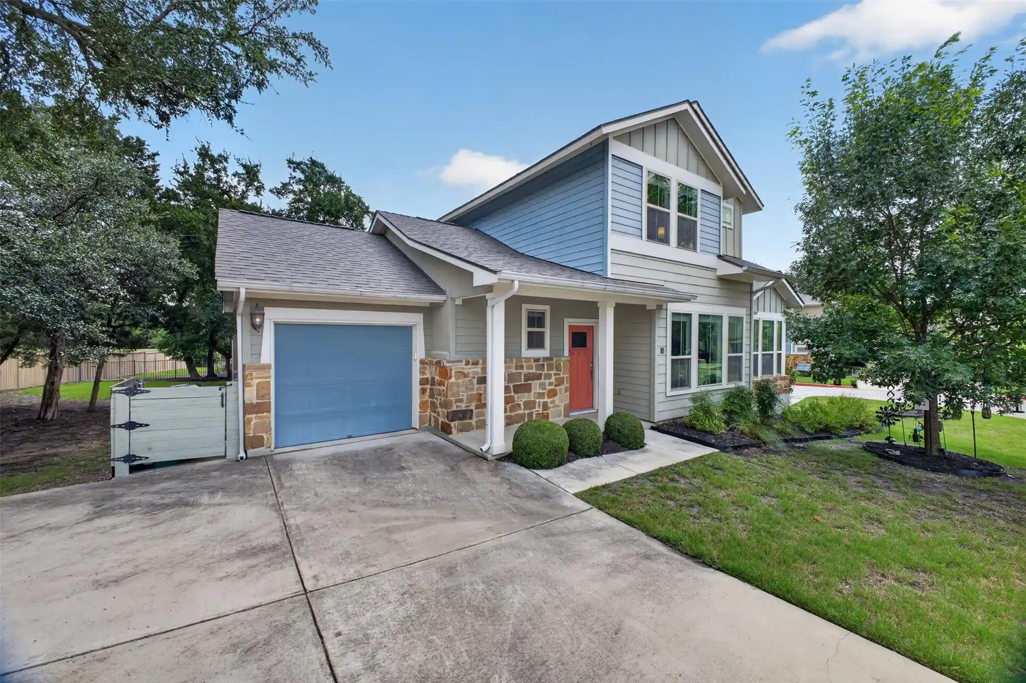 Listing Photo 2 - Condo for sale in 710 Arrow Pt Dr located at 710 Arrow Pt Dr, Cedar Park, TX 78613 - Unit #18