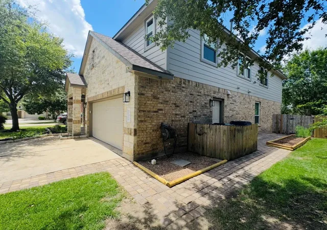 4th image of 17821 Floribundas, Elgin, TX 78621 | MLS# 6093000