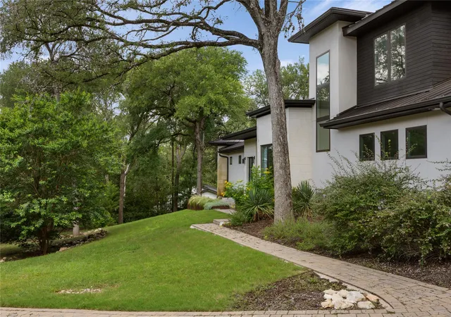Photo 2 of Single family home for sale at 5103 Rollingwood Dr, Rollingwood, TX 78746 | MLS# 4247924 | Listing updated on 2026-09-06